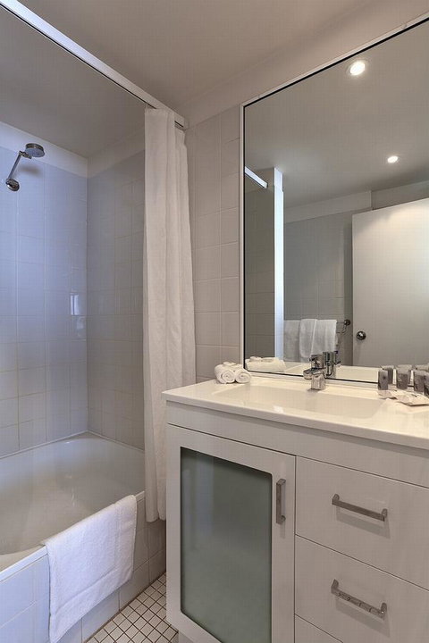 Macleay Hotel - Accommodation Cairns 14
