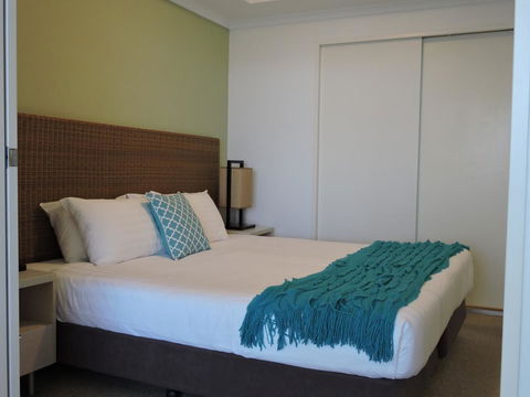 BASE Holidays - Ettalong Beach Premium Apartments - Accommodation Cairns 15