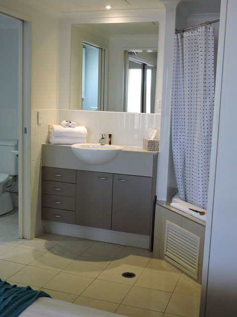 BASE Holidays - Ettalong Beach Premium Apartments - Accommodation Cairns 8