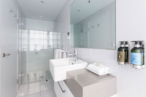 The Lucky Hotel - Accommodation Cairns 4