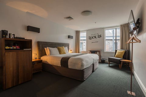 The Lucky Hotel - Accommodation Cairns 35