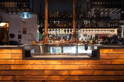 The Lucky Hotel - Accommodation Cairns 37