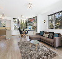 Lower Bridge and Sails - Executive 2BR Darlinghurst Apartment with Balcony and Rooftop Views - Accommodation Cairns