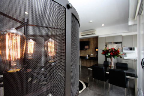 Honeysuckle Executive Apartments - Accommodation Cairns 35