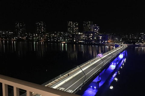 Brand New 3 Bedrooms Apt With Waterfront View - Accommodation Cairns 14