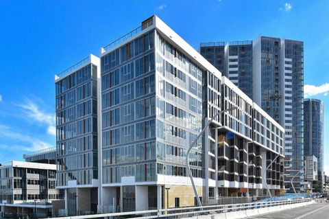 Brand New 3 Bedrooms Apt With Waterfront View - Accommodation Cairns 17