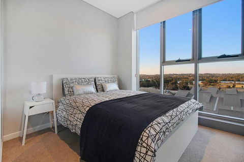 Brand New 3 Bedrooms Apt With Waterfront View - Accommodation Cairns 16