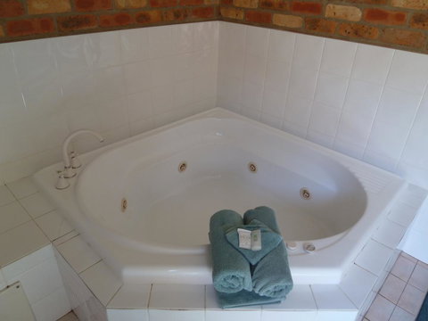 Mollymook Surfbeach Motel & Apartments - Accommodation Cairns 30