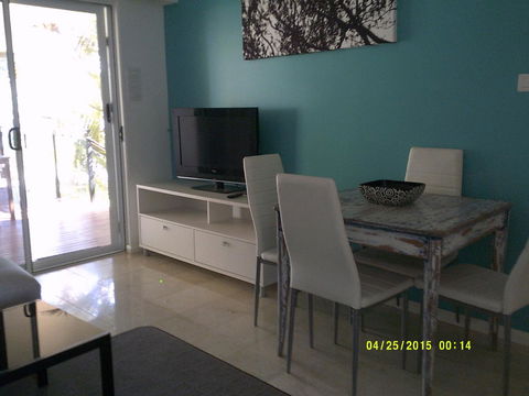 Pelican H2O One & Two Bedroom Apartments - Accommodation Cairns 24
