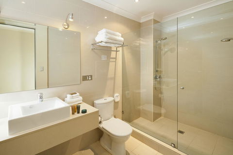 Best Western Plus Hotel Stellar - Accommodation Cairns 5
