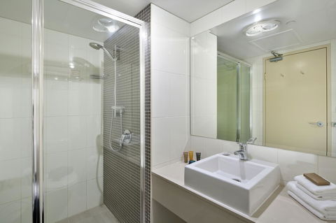 Best Western Plus Hotel Stellar - Accommodation Cairns 7
