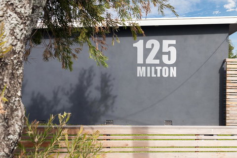 125 Milton - Accommodation Cairns 1