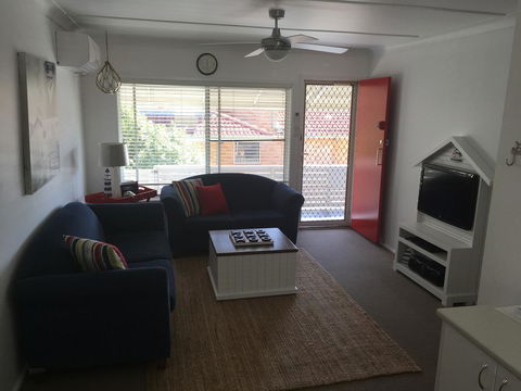 Tomaree Lodge - Accommodation Cairns 0