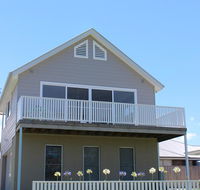 Red Waratah - Accommodation Cairns
