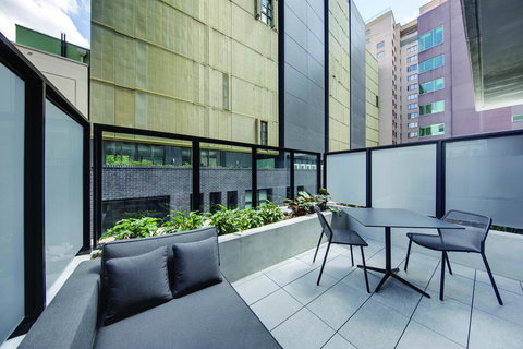 Vibe Hotel Sydney Darling Harbour - Accommodation Cairns 14