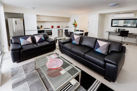 Hamilton Executive Apartments - Accommodation Cairns 35