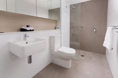 Hamilton Executive Apartments - Accommodation Cairns 26