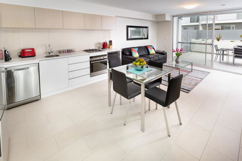 Hamilton Executive Apartments - Accommodation Cairns 30