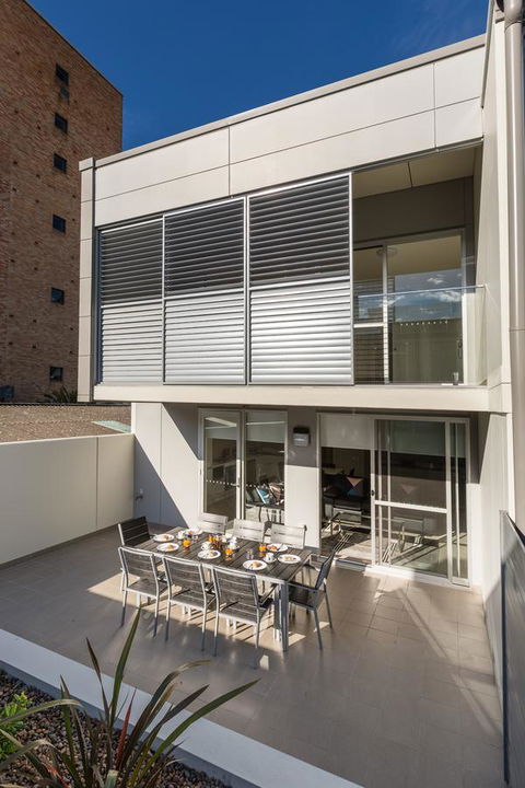 Hamilton Executive Apartments - Accommodation Cairns 2