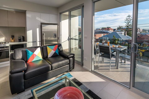 Hamilton Executive Apartments - Accommodation Cairns 8