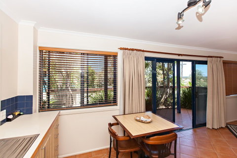 Coast Yamba - Adults Only - Accommodation Cairns 32