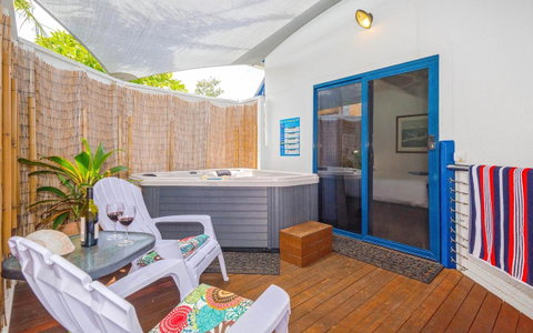Coast Yamba - Adults Only - Accommodation Cairns 3