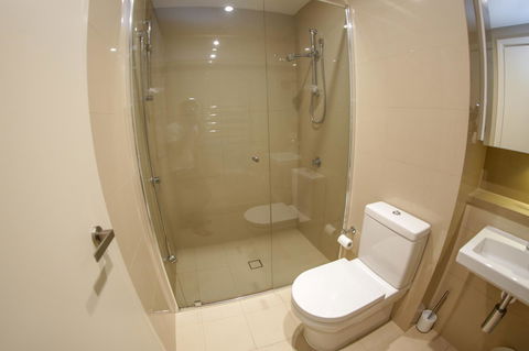 Olympic Park Sunshine 2 Bedrooms Apts With Private Parking - Accommodation Cairns 18