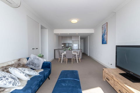 Olympic Park Sunshine 2 Bedrooms Apts With Private Parking - Accommodation Cairns 22