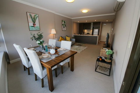 Olympic Park Sunshine 2 Bedrooms Apts With Private Parking - Accommodation Cairns 10