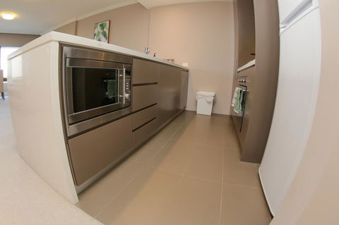 Olympic Park Sunshine 2 Bedrooms Apts With Private Parking - Accommodation Cairns 8