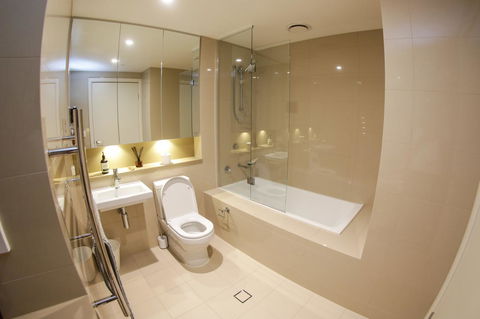 Olympic Park Sunshine 2 Bedrooms Apts With Private Parking - Accommodation Cairns 15
