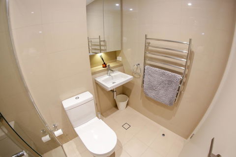 Olympic Park Sunshine 2 Bedrooms Apts With Private Parking - Accommodation Cairns 17