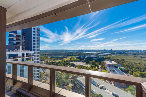 Olympic Park Sunshine 2 Bedrooms Apts With Private Parking - Accommodation Cairns 0