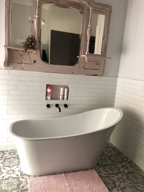 Chanticleer Gardens Barn Cottage With A Pool - Accommodation Cairns 32