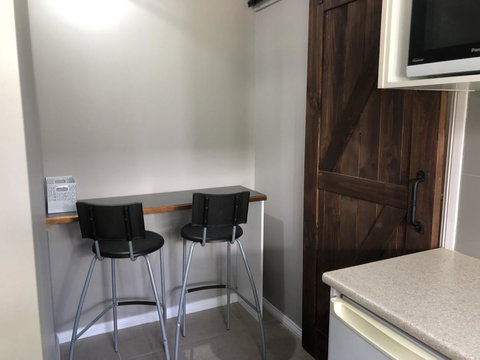 Chanticleer Gardens Barn Cottage With A Pool - Accommodation Cairns 23