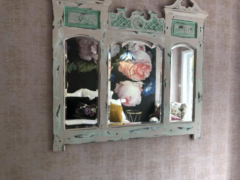 Chanticleer Gardens Barn Cottage With A Pool - Accommodation Cairns 17