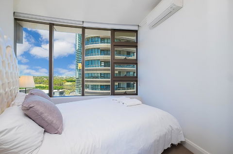 Australian Tower Stay - Accommodation Cairns 2