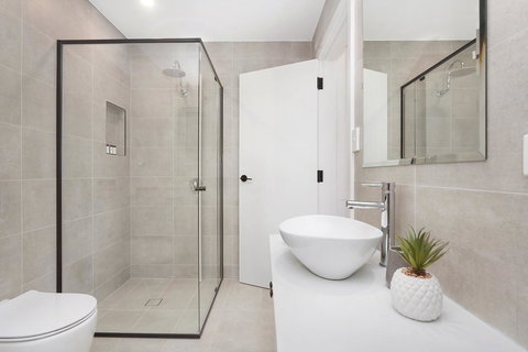 Modern Guest House - Accommodation Cairns 8