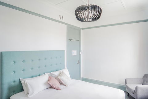 Oasis On Beamish Hotel - Accommodation Cairns 1