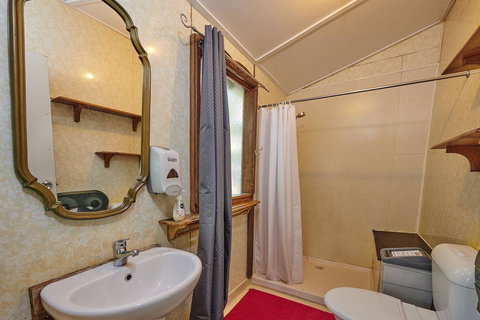 Arts Factory By Nomads - Accommodation Cairns 8