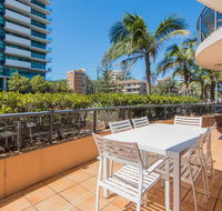 Millennium 102 with pool in complex - Accommodation Cairns