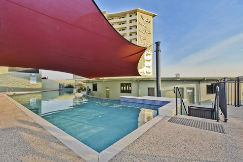 Nomikis\'On The Avenue - Accommodation Cairns 17
