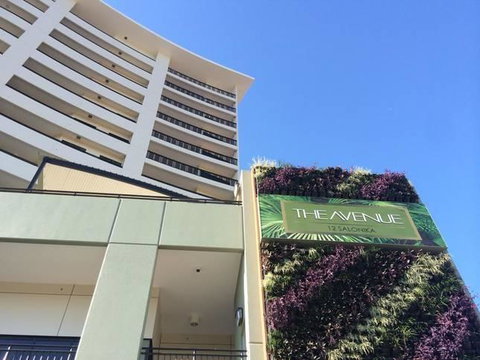 Nomikis\'On The Avenue - Accommodation Cairns 9