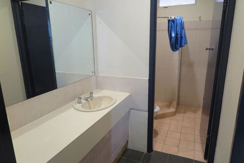 Jump Inn Alice Budget Accommodation - Accommodation Cairns 7