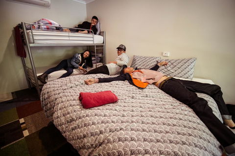 Jump Inn Alice Budget Accommodation - Accommodation Cairns 38