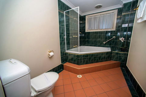 Beaches Serviced Apartments - Accommodation Cairns 33