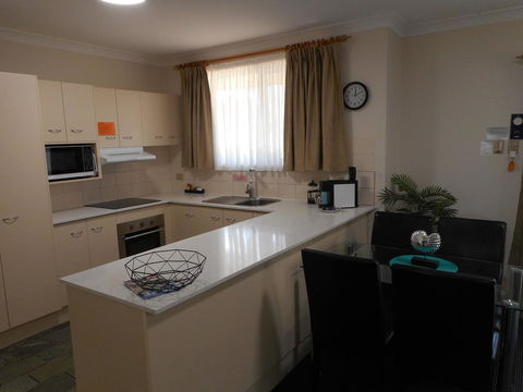 Beaches Serviced Apartments - Accommodation Cairns 26