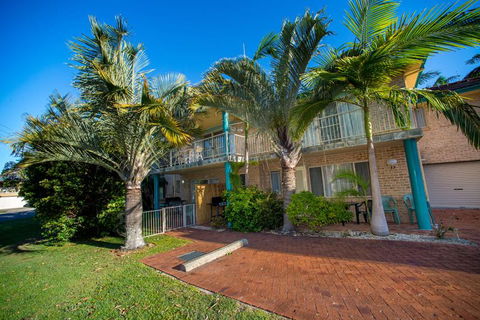 Beaches Serviced Apartments - Accommodation Cairns 1