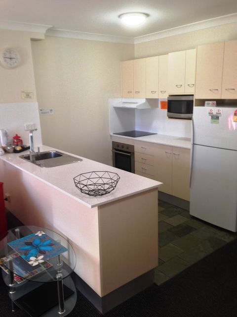 Beaches Serviced Apartments - Accommodation Cairns 38