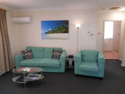 Beaches Serviced Apartments - Accommodation Cairns 25